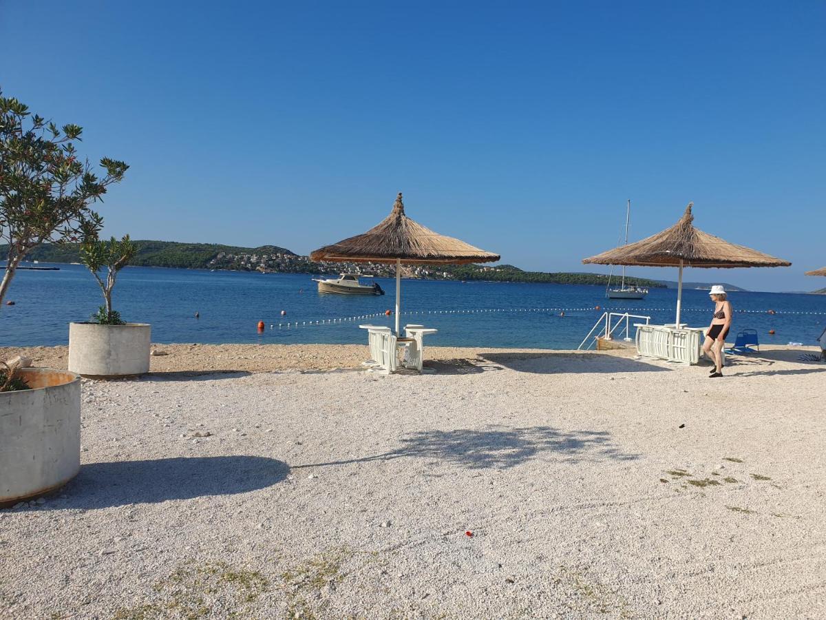 Apartment Lana Trogir Exterior photo